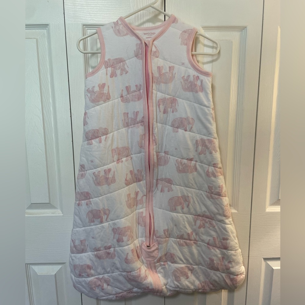 Sleep sack, size XL, 1.5 TOG. White with pink elephants.